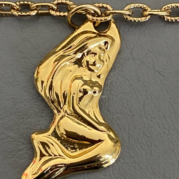 Vintage Disney Little Mermaid child’s charm bracelet - Picture 2 of 8